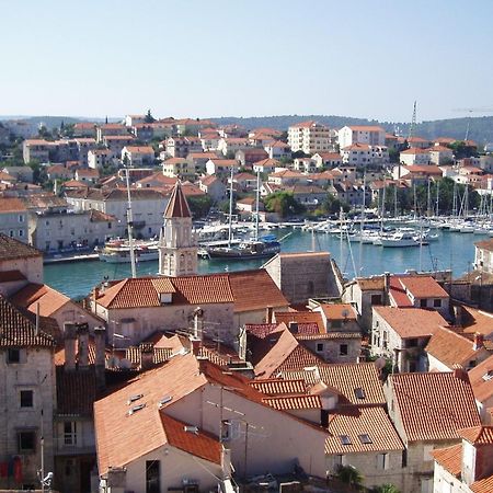 Apartments Paola Trogir Quarto foto