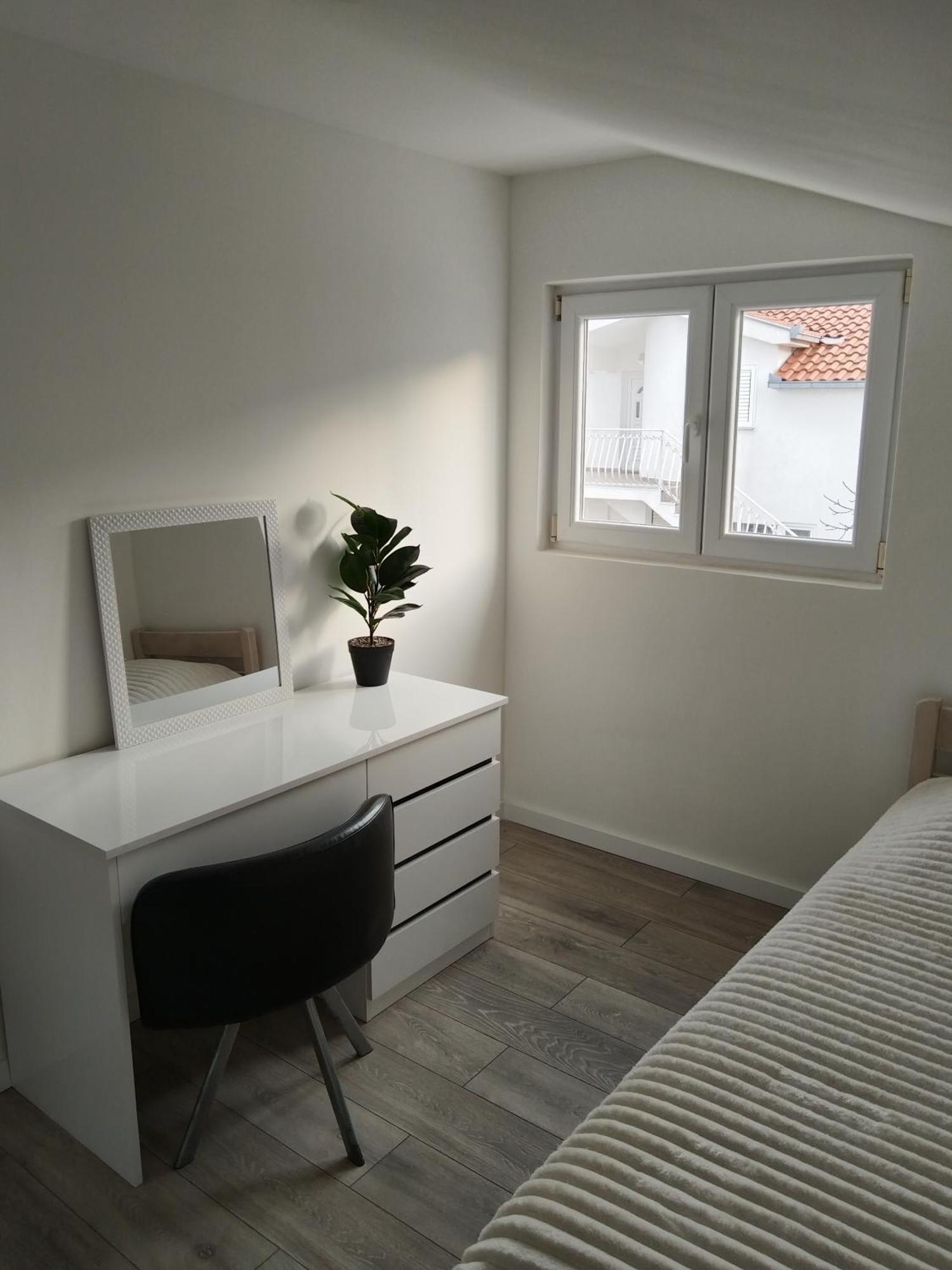 Apartments Paola Trogir Quarto foto