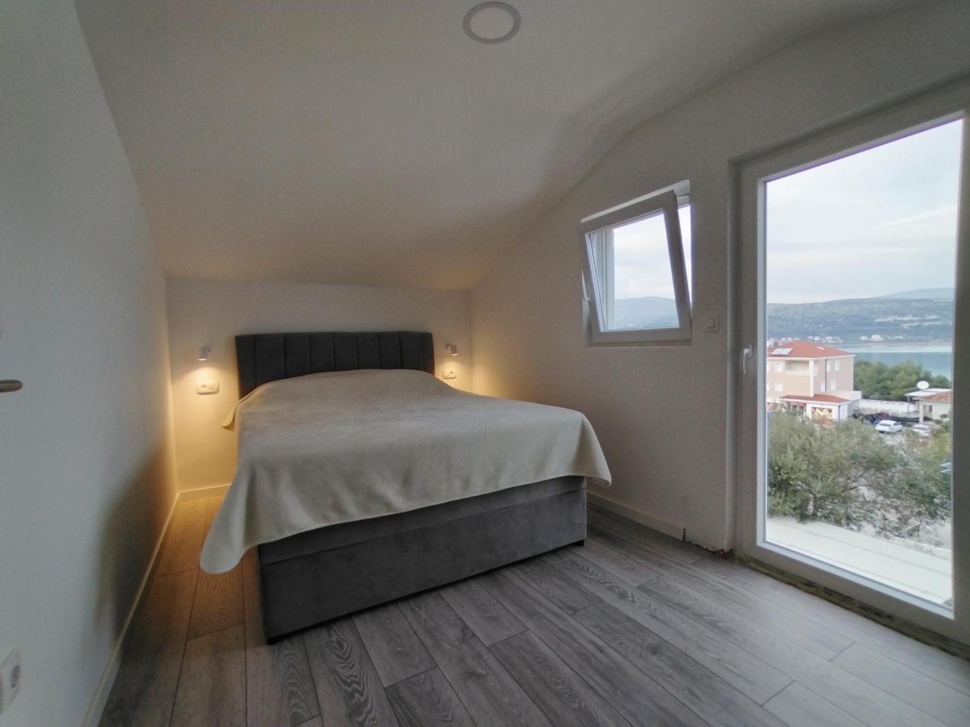 Apartments Paola Trogir Quarto foto