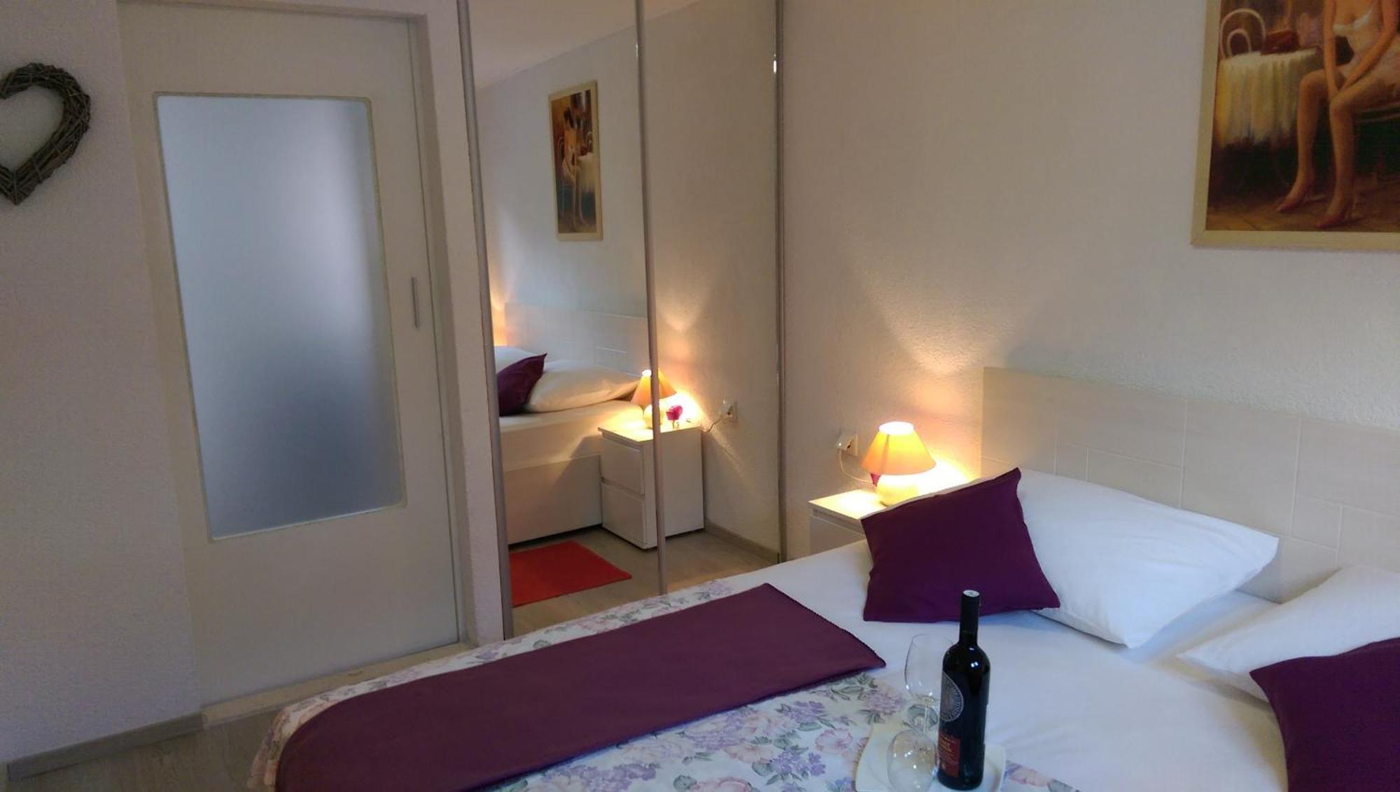 Apartments Paola Trogir Quarto foto