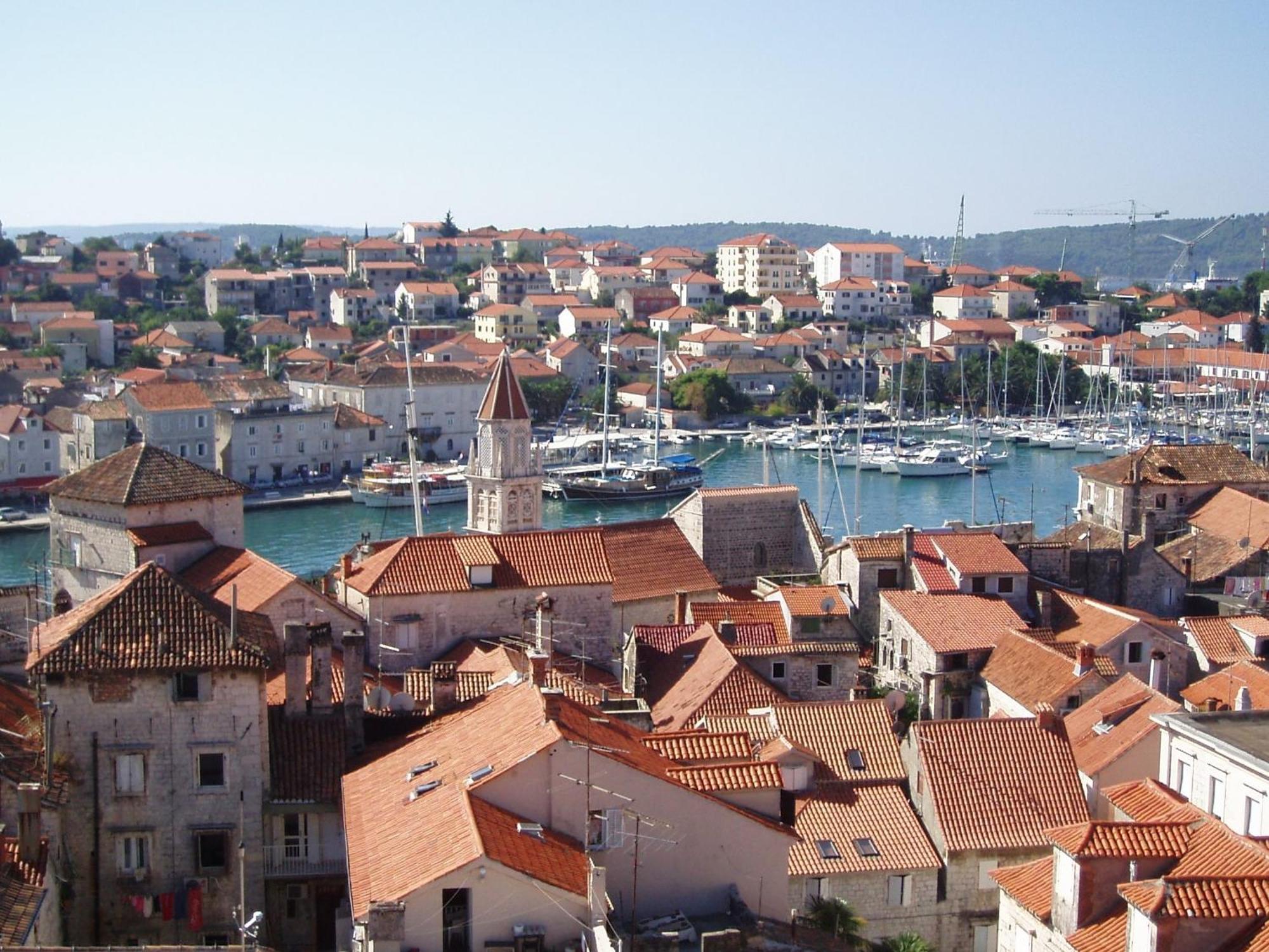 Apartments Paola Trogir Quarto foto